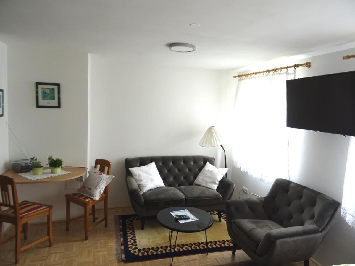 Homely Apartment In The Center With Garden View Гмунден Екстериор снимка