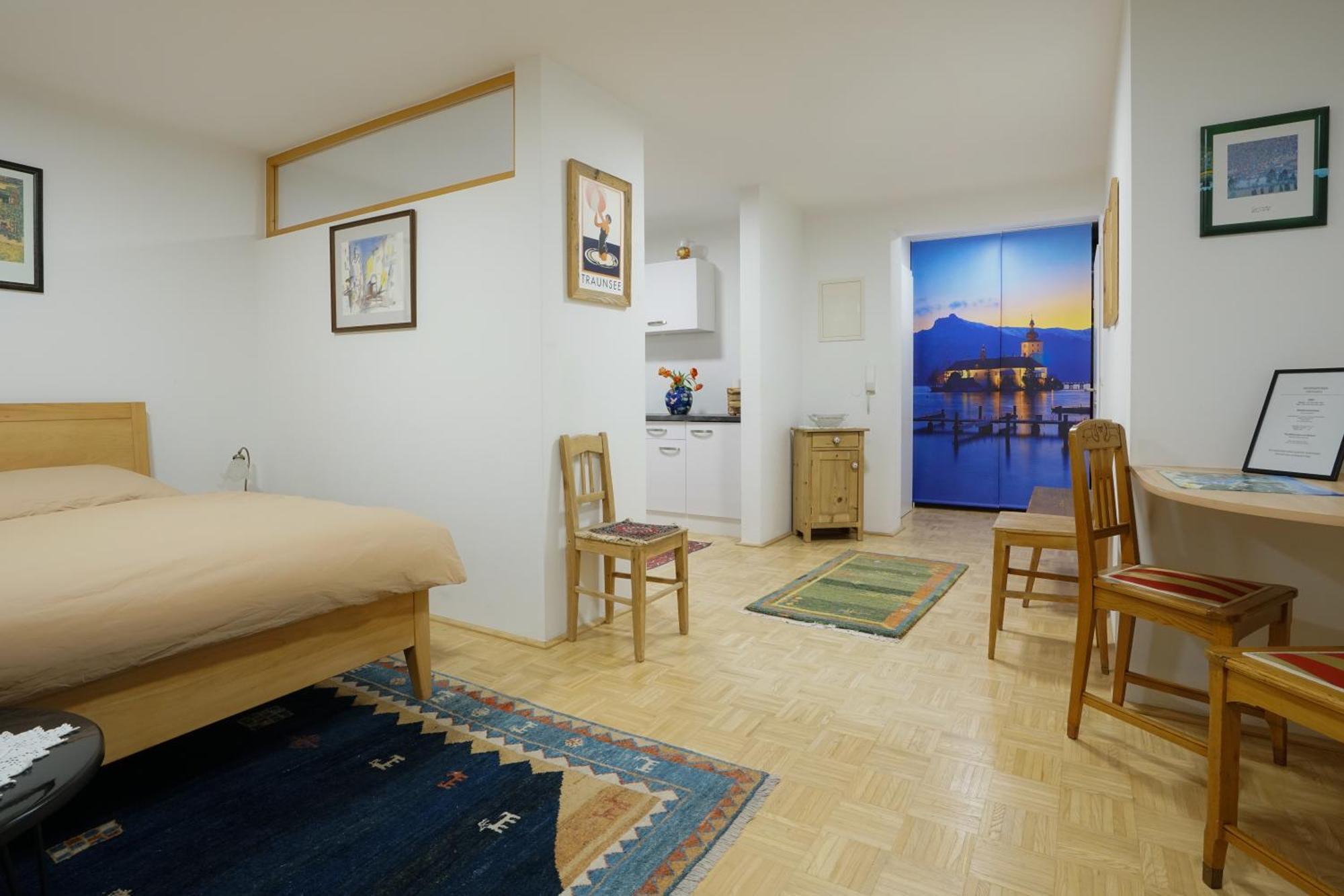Homely Apartment In The Center With Garden View Гмунден Екстериор снимка