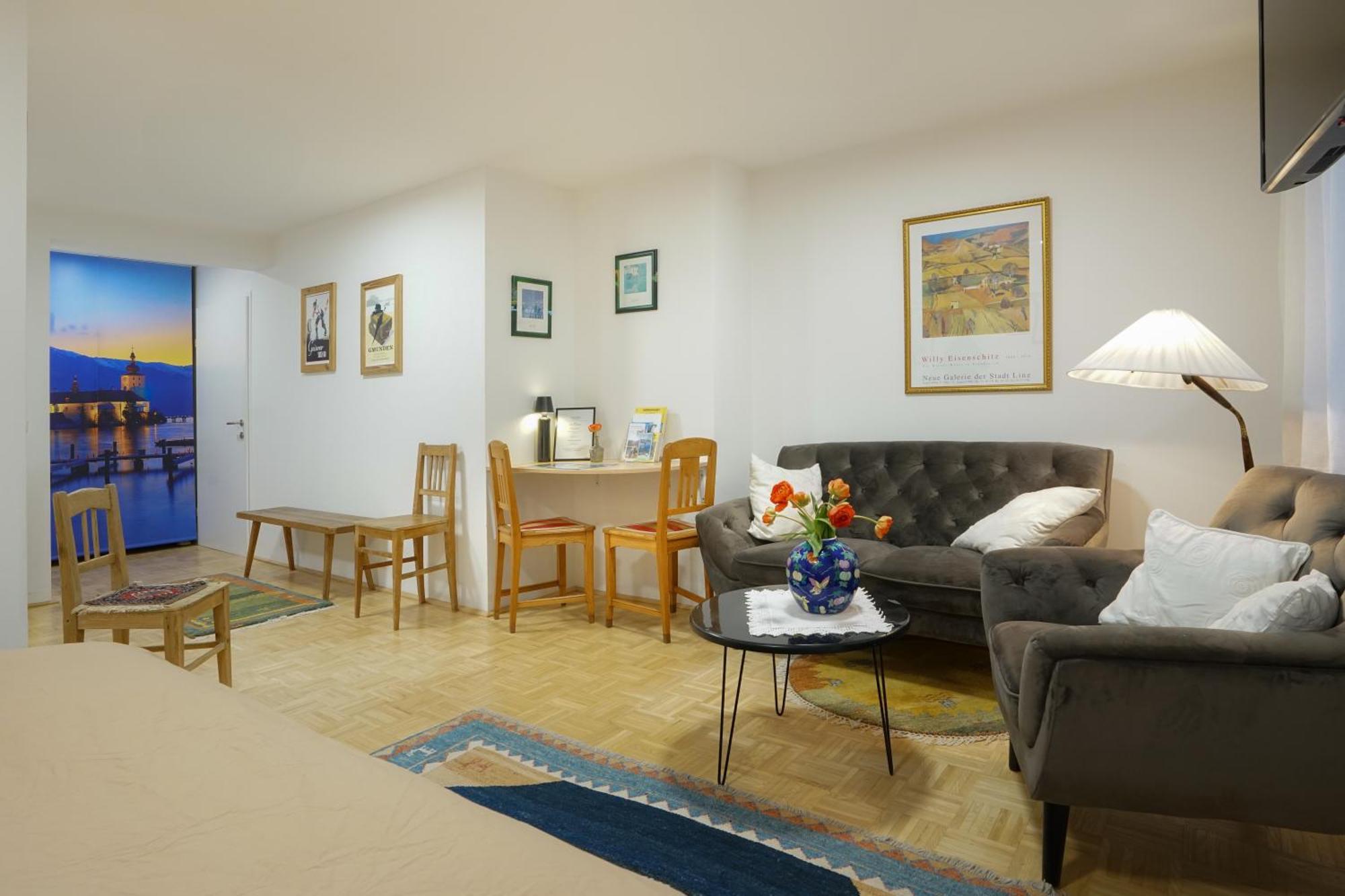 Homely Apartment In The Center With Garden View Гмунден Екстериор снимка